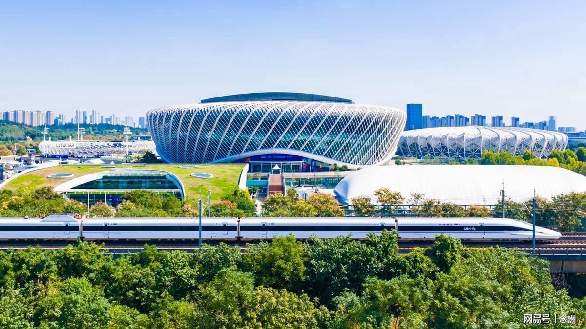 英国365上市公司展示图片